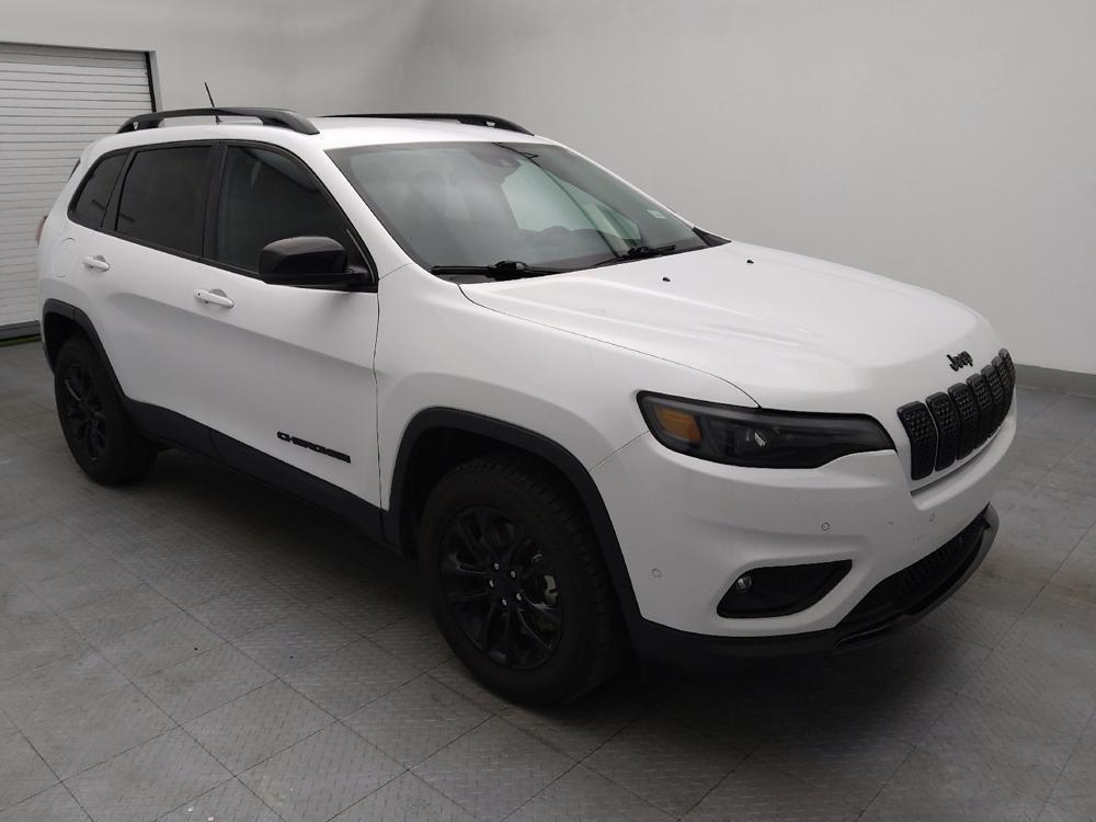 used 2023 Jeep Cherokee car, priced at $25,195