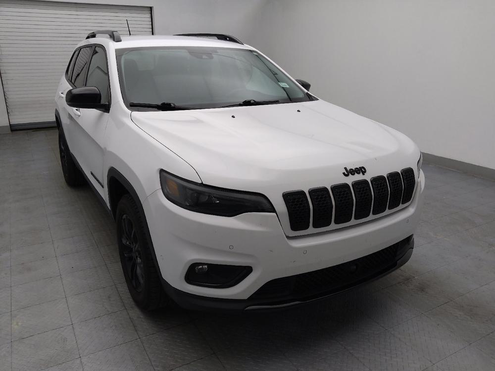 used 2023 Jeep Cherokee car, priced at $25,195
