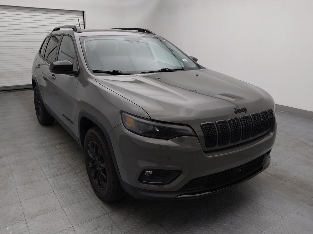 used 2023 Jeep Cherokee car, priced at $25,395