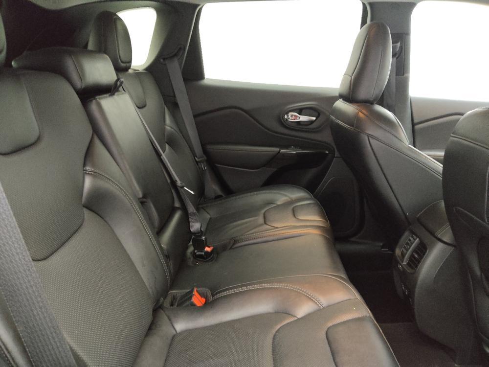used 2023 Jeep Cherokee car, priced at $25,395