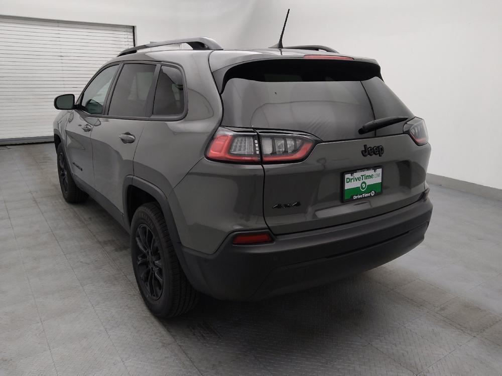 used 2023 Jeep Cherokee car, priced at $25,395