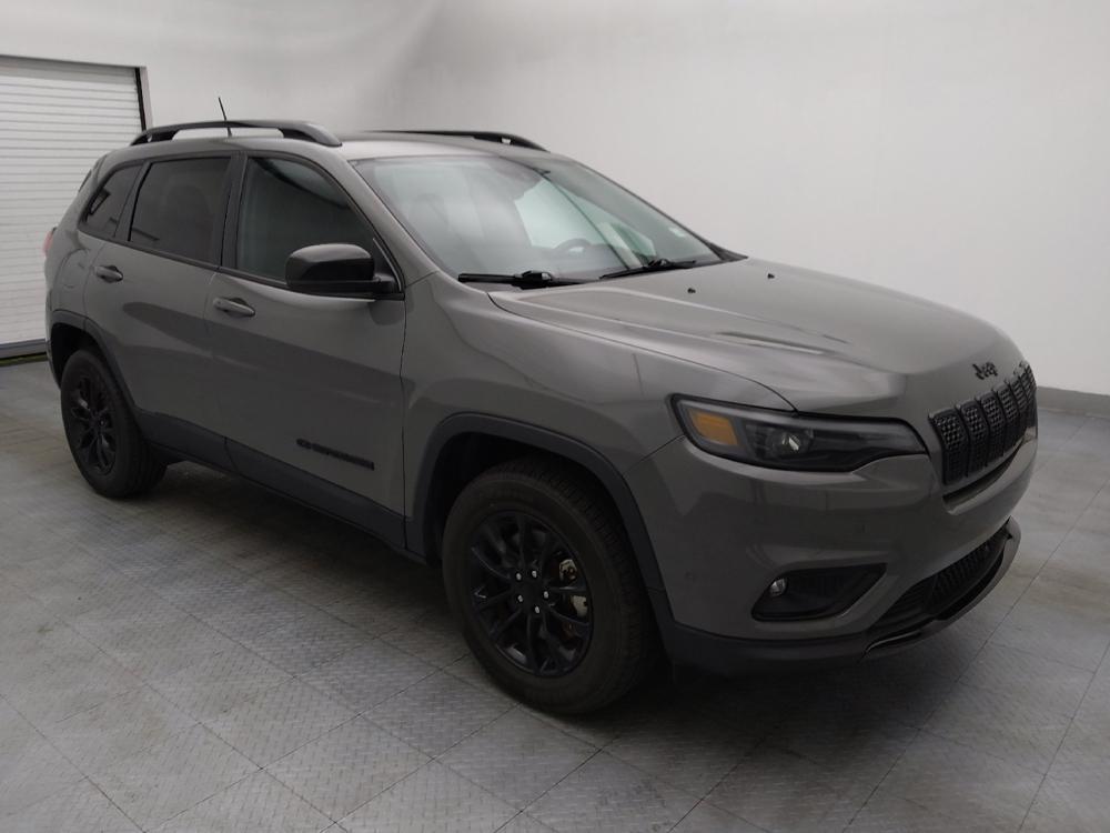 used 2023 Jeep Cherokee car, priced at $25,395