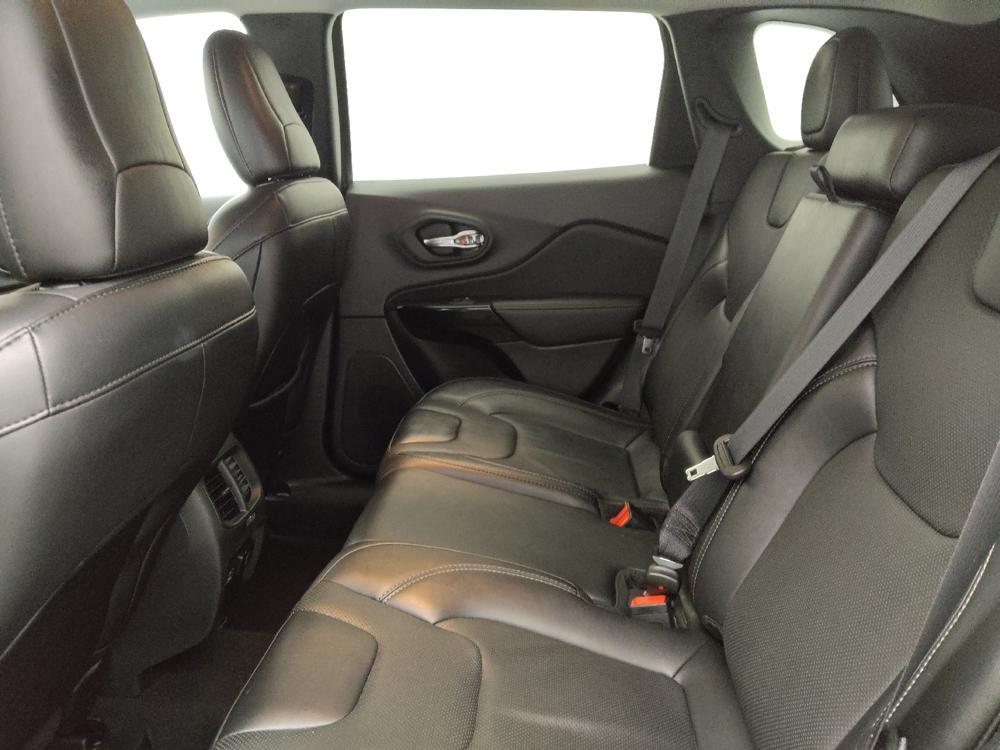 used 2023 Jeep Cherokee car, priced at $25,395