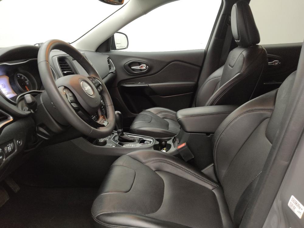used 2023 Jeep Cherokee car, priced at $25,395