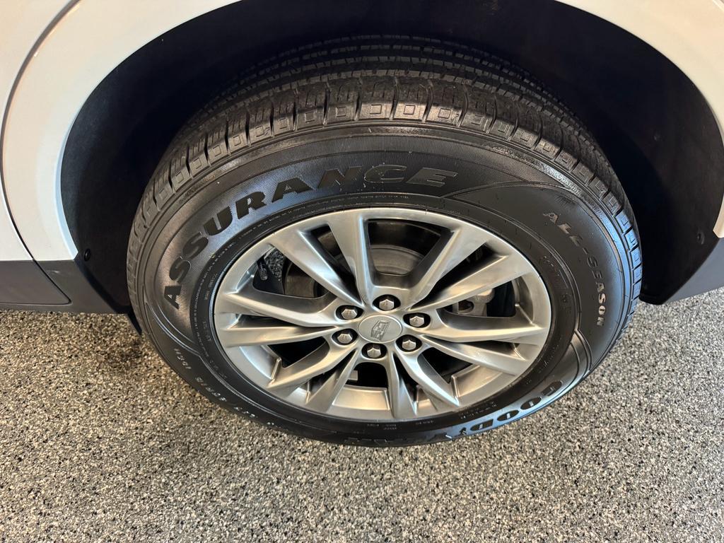 used 2023 Cadillac XT5 car, priced at $28,598