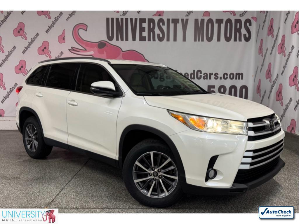 used 2019 Toyota Highlander car, priced at $25,725