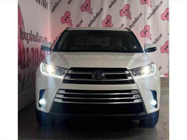 used 2019 Toyota Highlander Hybrid car, priced at $32,265