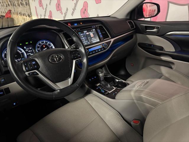 used 2019 Toyota Highlander Hybrid car, priced at $32,265
