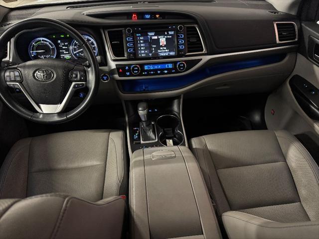 used 2019 Toyota Highlander Hybrid car, priced at $32,265