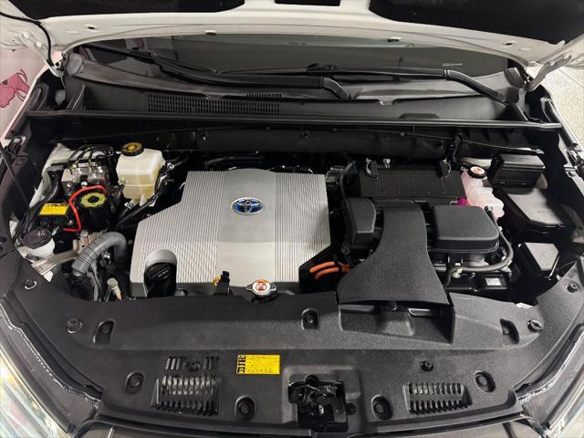 used 2019 Toyota Highlander Hybrid car, priced at $32,265