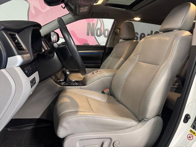 used 2019 Toyota Highlander Hybrid car, priced at $32,265