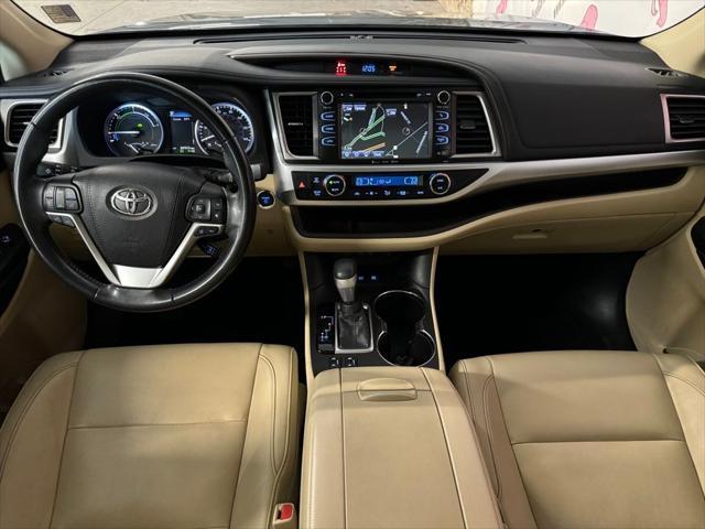 used 2018 Toyota Highlander Hybrid car, priced at $27,525
