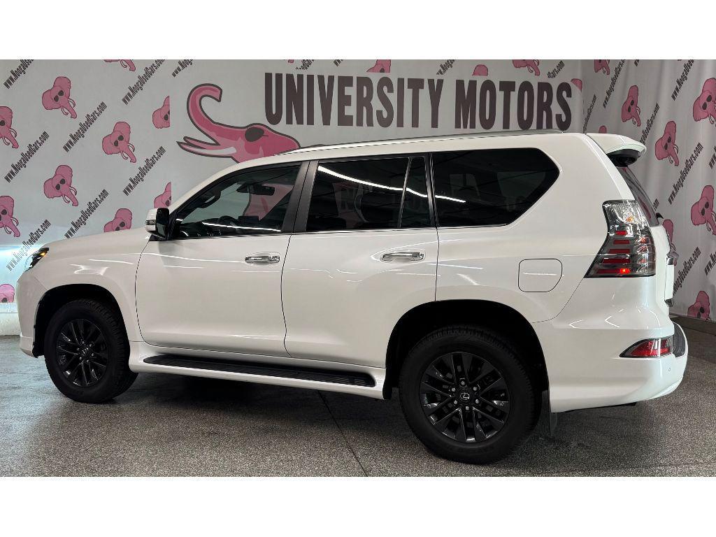 used 2022 Lexus GX 460 car, priced at $39,899