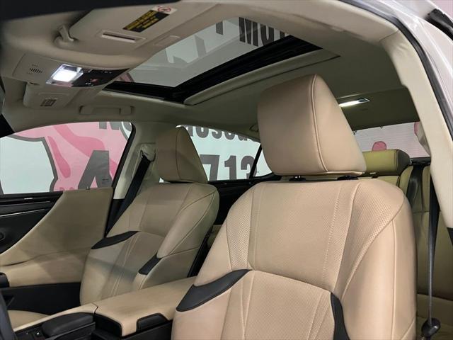 used 2019 Lexus ES 350 car, priced at $26,995