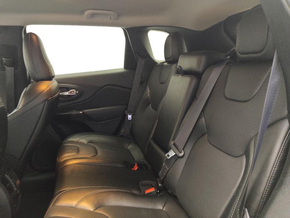 used 2023 Jeep Cherokee car, priced at $25,795