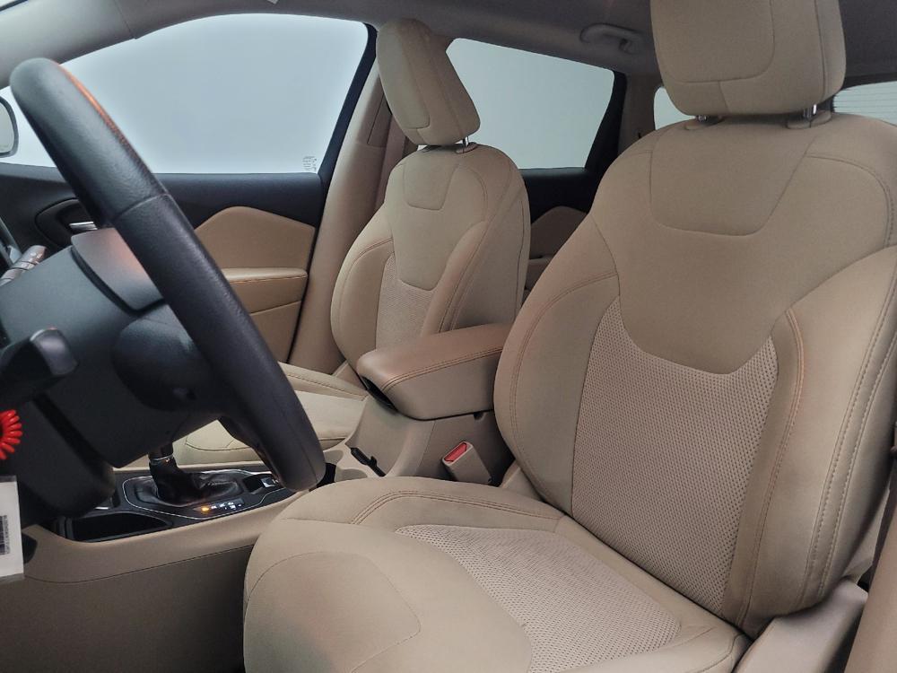used 2019 Jeep Cherokee car, priced at $18,595