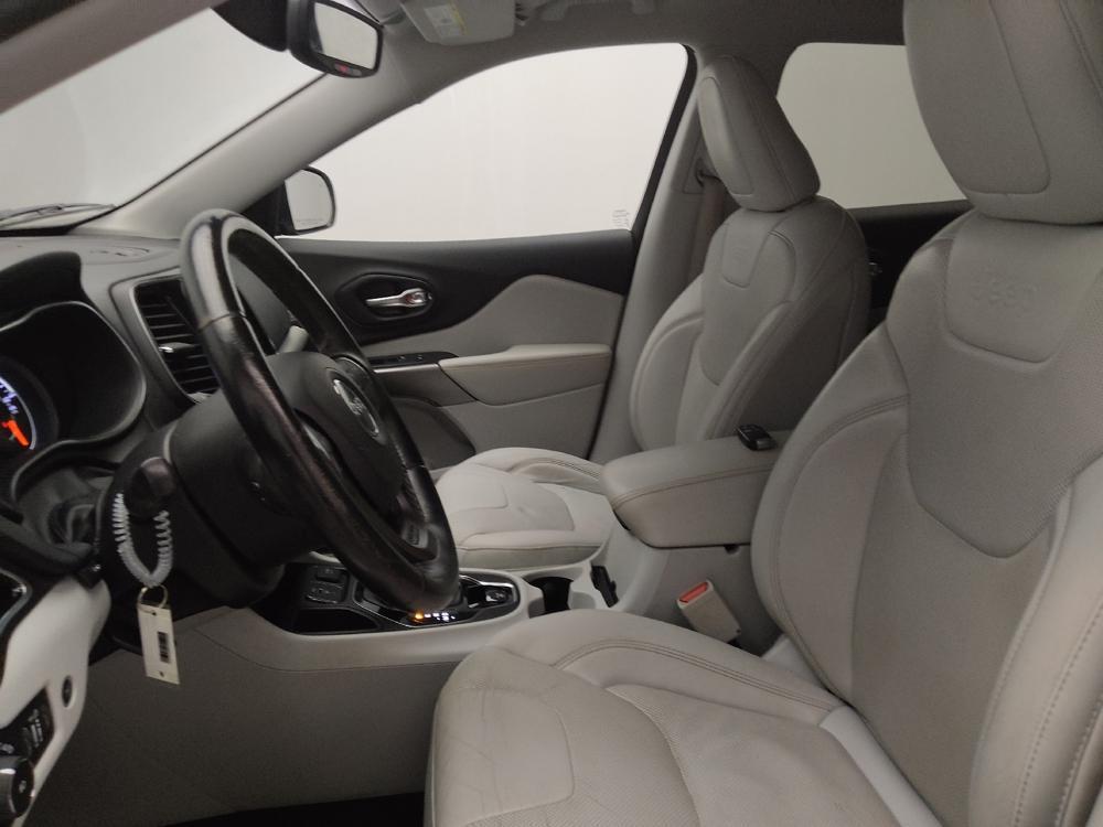 used 2019 Jeep Cherokee car, priced at $18,895