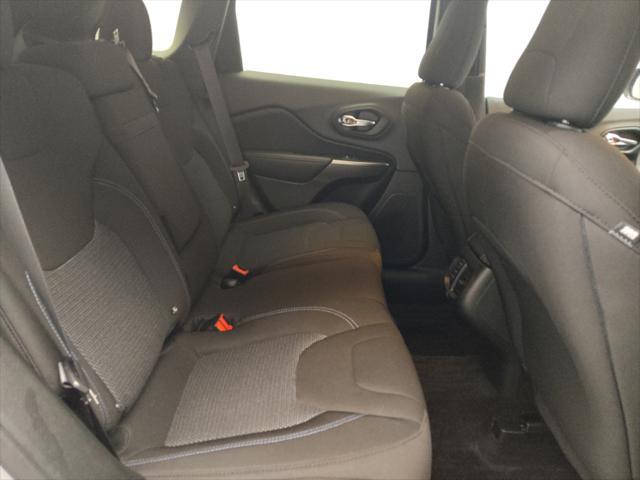 used 2019 Jeep Cherokee car, priced at $16,195