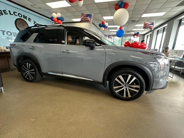 used 2023 Nissan Pathfinder car, priced at $31,995