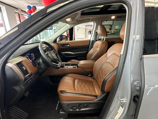 used 2023 Nissan Pathfinder car, priced at $31,995