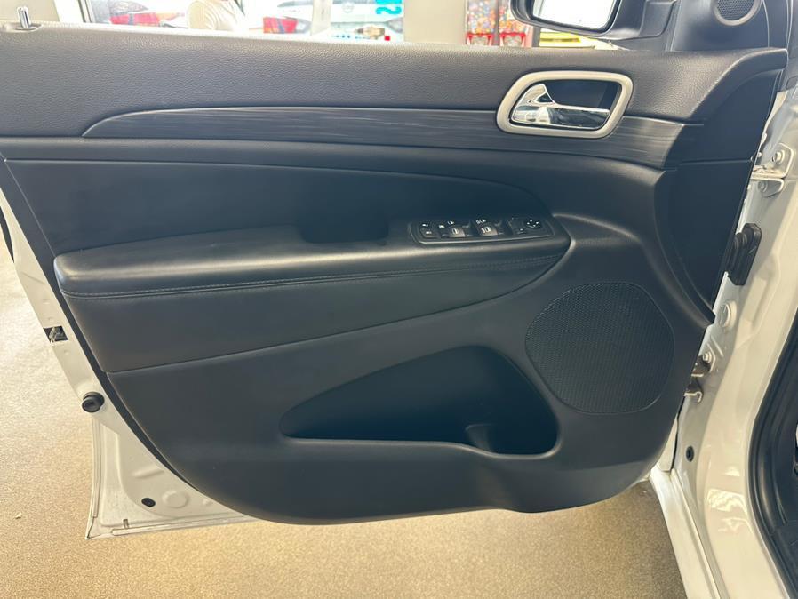 used 2021 Jeep Grand Cherokee car, priced at $13,995