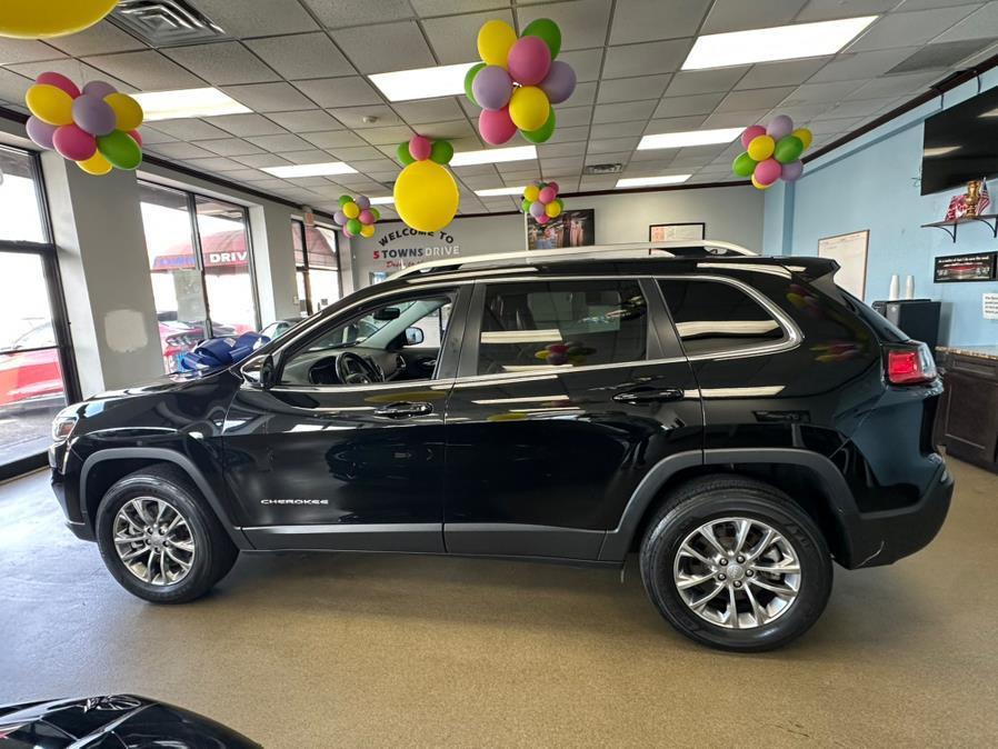 used 2021 Jeep Cherokee car, priced at $21,995