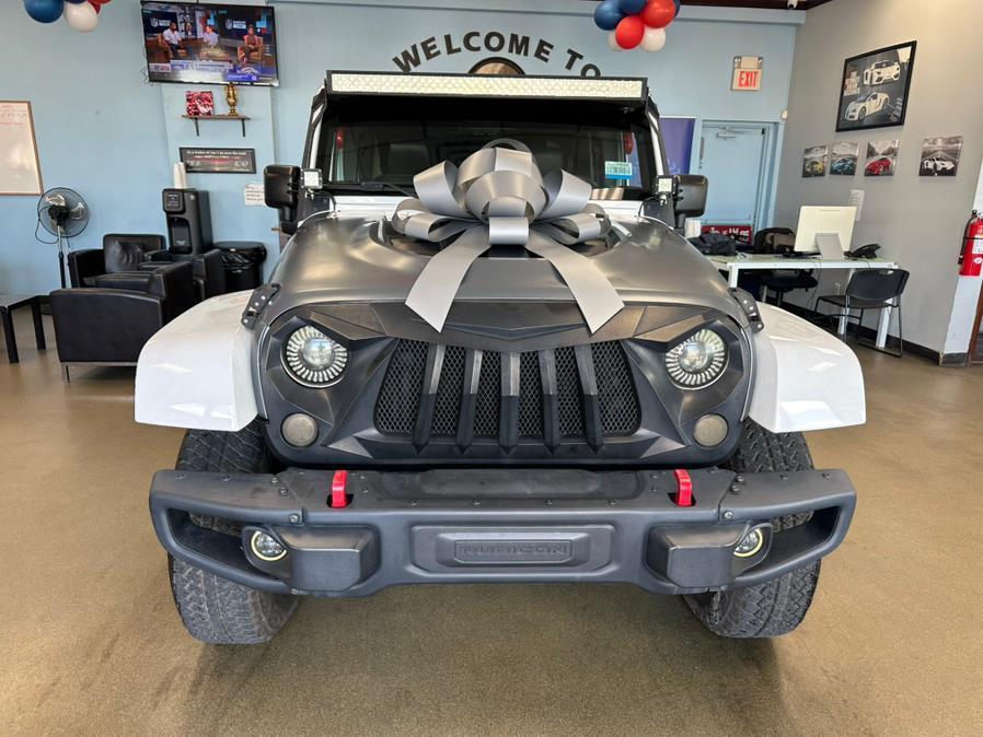 used 2015 Jeep Wrangler Unlimited car, priced at $20,995