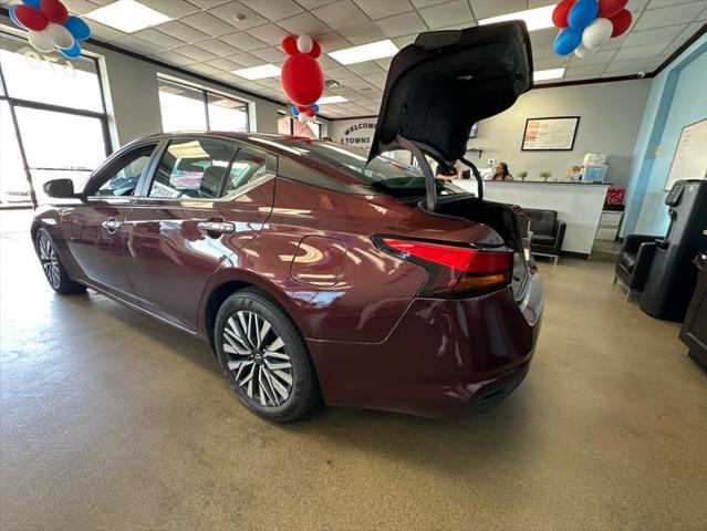 used 2024 Nissan Altima car, priced at $15,995