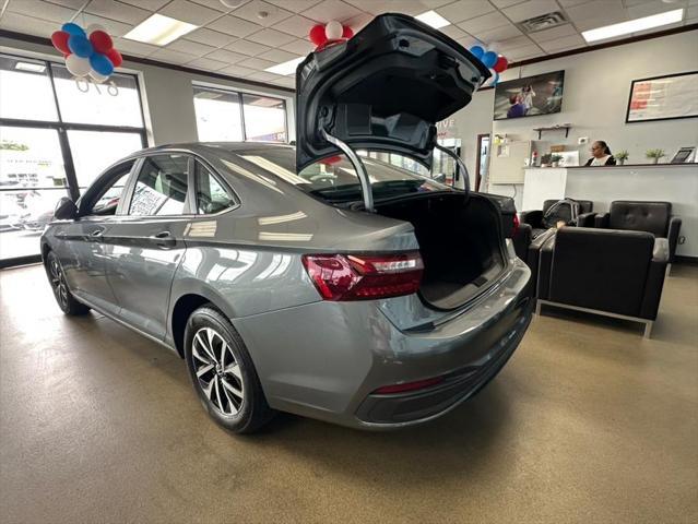 used 2024 Volkswagen Jetta car, priced at $20,995