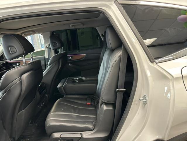 used 2022 Acura MDX car, priced at $31,995