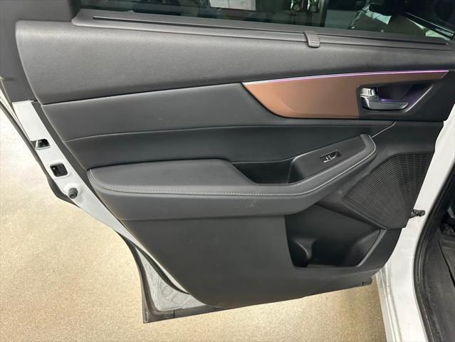 used 2022 Acura MDX car, priced at $31,995