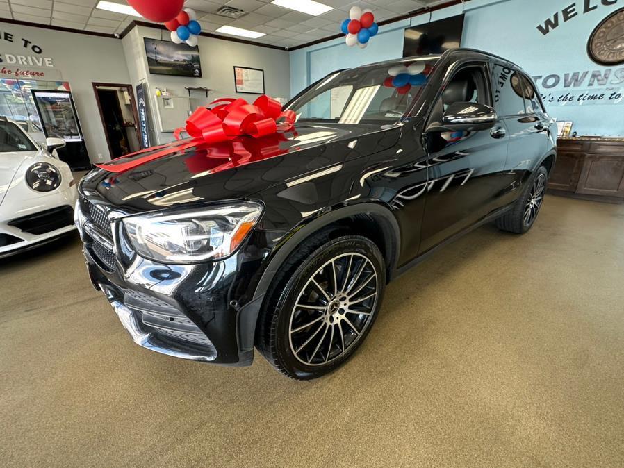 used 2022 Mercedes-Benz GLC 300 car, priced at $21,995