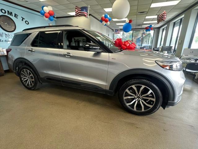 used 2022 Ford Explorer car, priced at $32,995