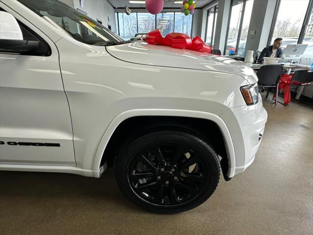 used 2018 Jeep Grand Cherokee car, priced at $19,995