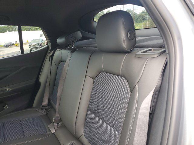 new 2025 Buick Envista car