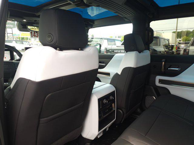 new 2025 GMC HUMMER EV Pickup car