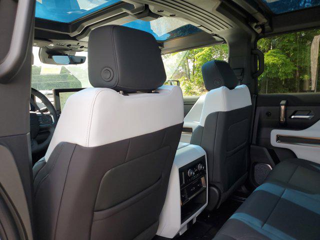 new 2025 GMC HUMMER EV Pickup car