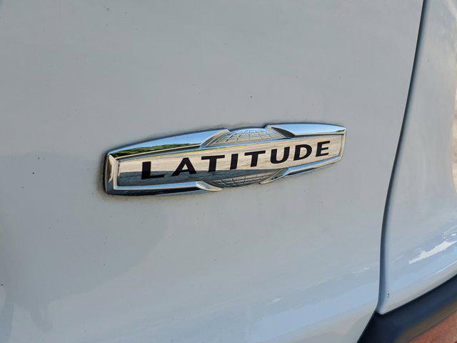 used 2019 Jeep Cherokee car, priced at $14,364
