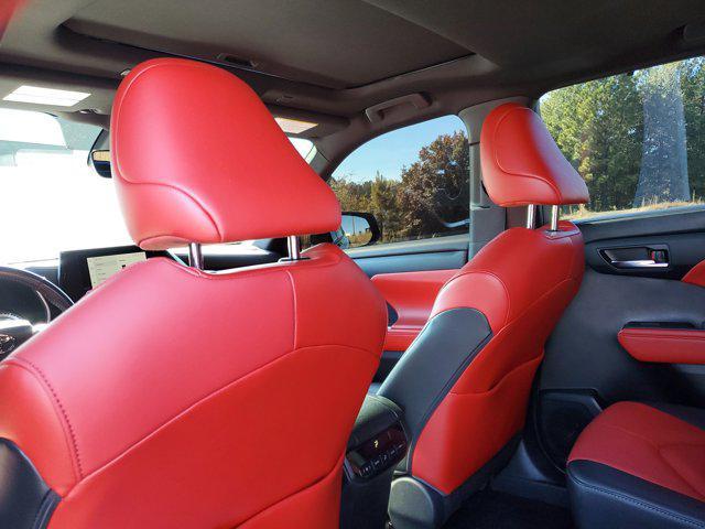 used 2023 Toyota Highlander car, priced at $39,033