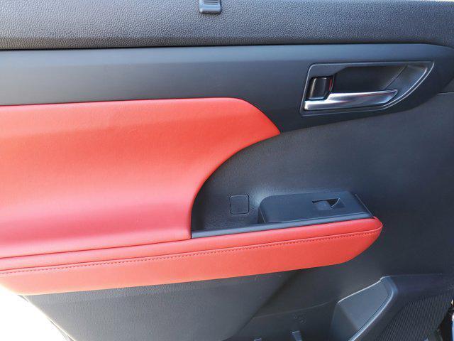 used 2023 Toyota Highlander car, priced at $39,033