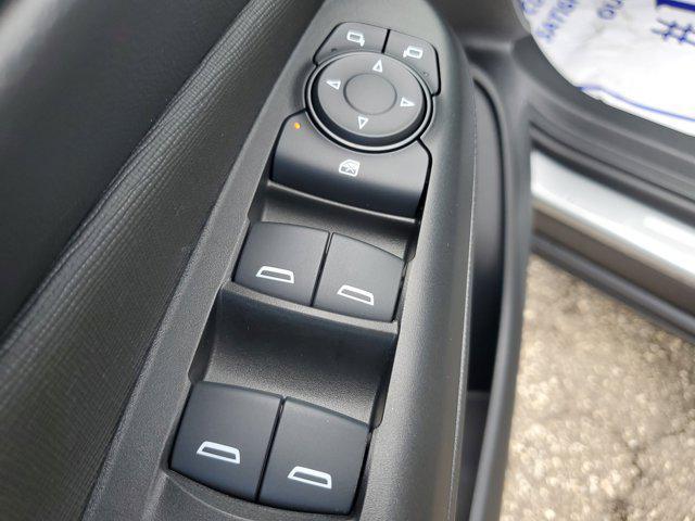 new 2025 Buick Envista car