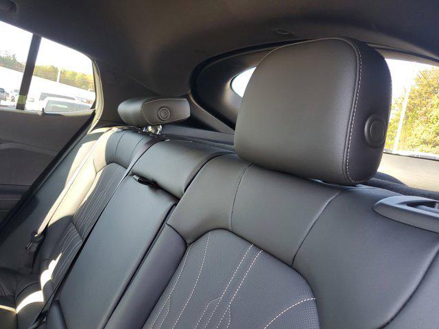 new 2025 Buick Envista car