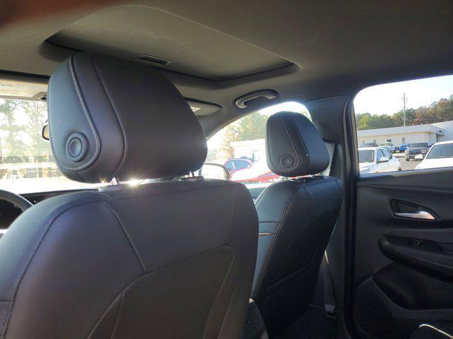 new 2025 Buick Envista car