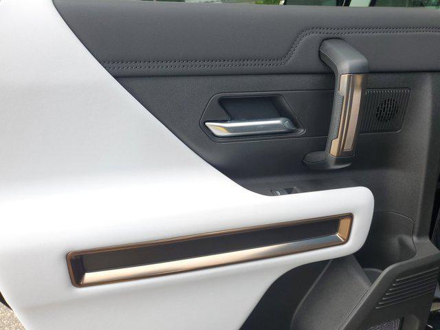 new 2025 GMC HUMMER EV Pickup car