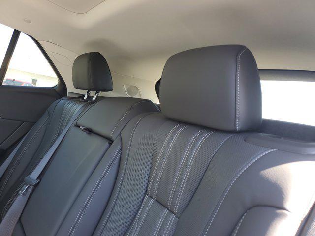 new 2025 Buick Envision car