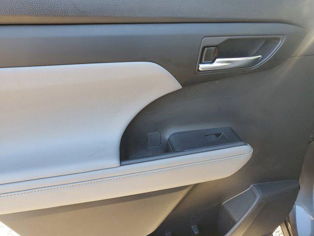 used 2022 Toyota Highlander car, priced at $34,937