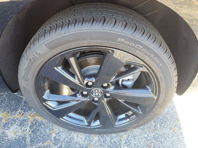 new 2025 Buick Envision car