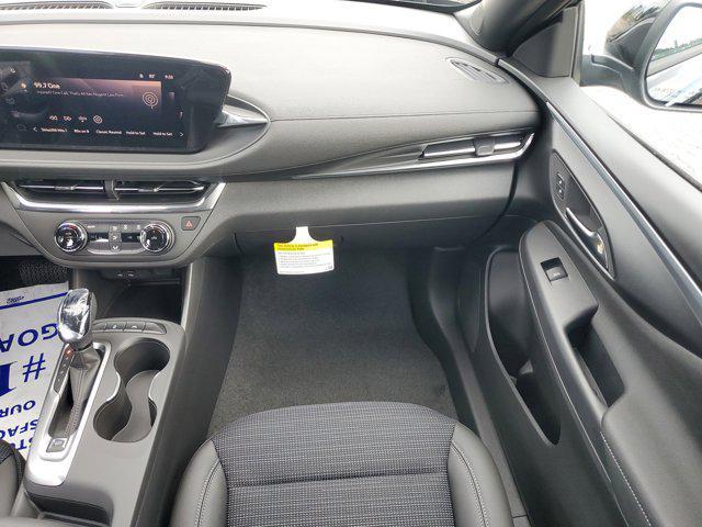 new 2025 Buick Envista car