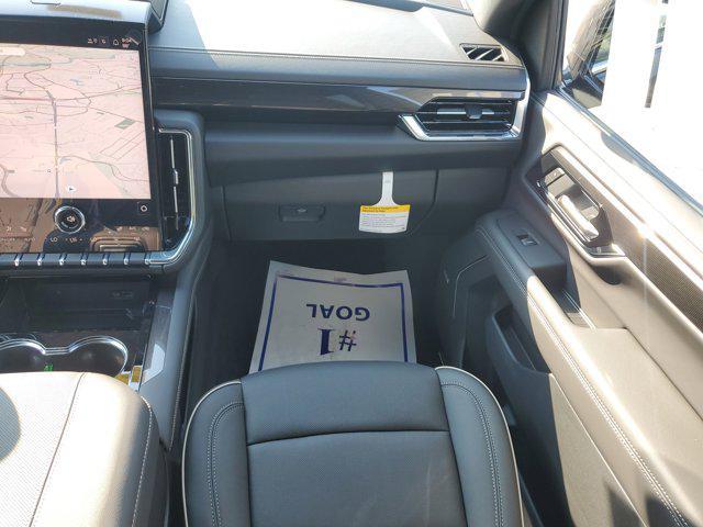 new 2025 GMC Yukon XL car