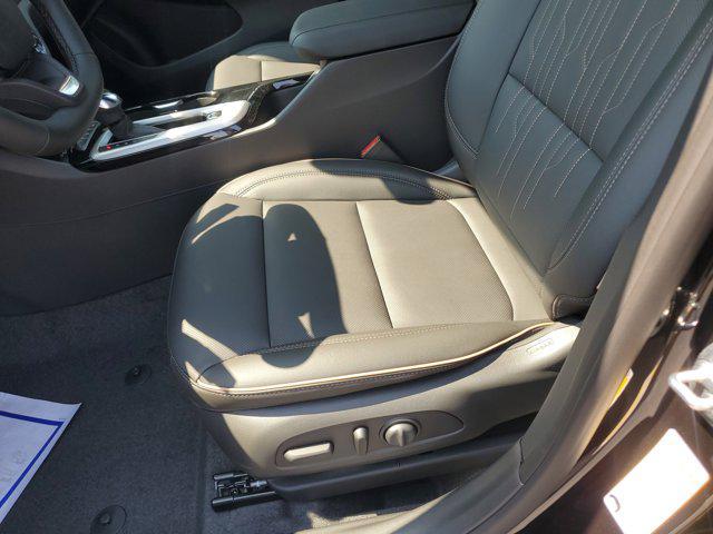 new 2025 Buick Envista car